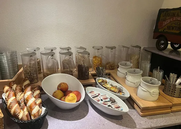 Mozart Hotell 3*